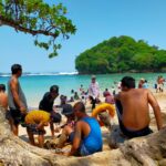 Eksotisme Pantai 3 in 1 Malang Selatan: Satu Tiket, Tiga Destinasi Plus Wisata Kuliner Seafood IMG-20260508-WA0133(1)