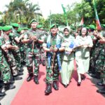 Kunjungan Kerja ke Kodim 0818, Danrem 083/Bdj Tekankan Profesionalisme Prajurit IMG-20260513-WA0097