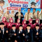 Pelepasan Siswa SDN 1 Ringinkembar Berlangsung Meriah, Diwarnai Pentas Seni dan Pantomim 1781441846269