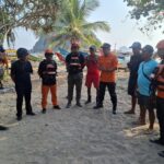 Pencarian Korban Terseret Ombak di Pantai Pulau Merah Hari Pertama Belum Membuahkan Hasil Screenshot_20260715-213843