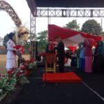 Plt. Kapolsek Muncar Pimpin Upacara Penurunan Bendera HUT ke-81 RI di Lapangan Untung Suropati Screenshot_20260817-180606