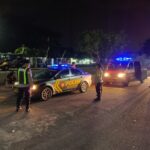 Jaga Kamtibmas Malam Minggu, Polsek Muncar Gelar Apel dan Patroli Skala Besar Screenshot_20260820-104349