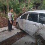 Mobil Xenia Oleng Akibat Cuaca Buruk, Sopir dan Penumpang Selamat Screenshot_20260909-111000