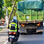 Anggota Satlantas Polresta Banyuwangi Terus Upayakan Uraikan Kemacetan Menuju Pelabuhan ASDP Ketapang Screenshot_20260914-131510